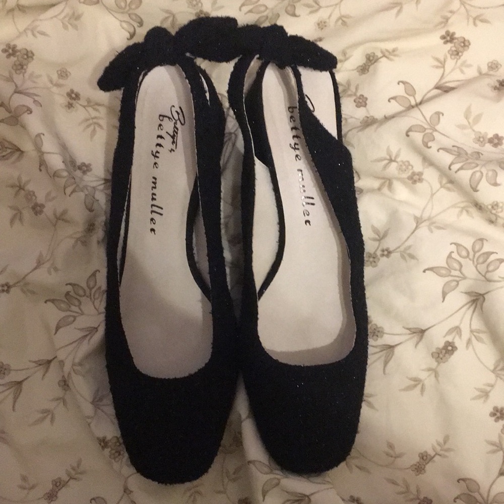 Bettye Muller Black Slingback Pumps